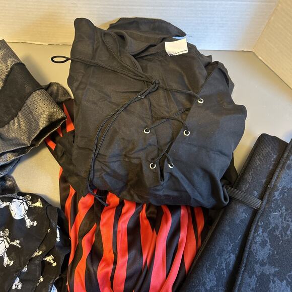 Pirate Pillager Spirit Halloween Men’s Costume Adult Plus Size Black Red - Picture 4 of 8